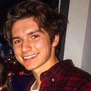 Meet your Posher, Colin